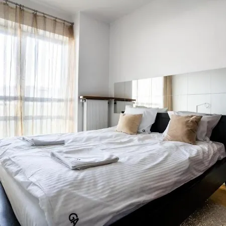 Golden - Big And Bright In Platinum Towers- Browary- Grzyb61a * Warschau