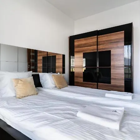 Golden - Big And Bright In Platinum Towers- Browary- Grzyb61a Appartement